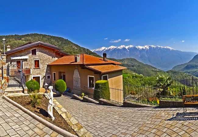  a Tremosine - Casa Belvedere Ciclamino 017189-CNI-00110