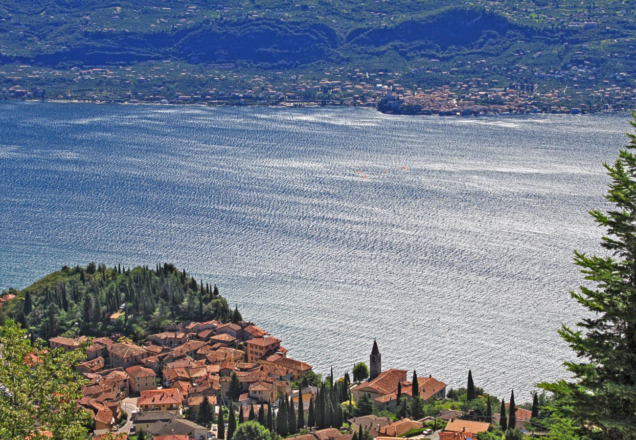 Appartamento a Tremosine - La Quiete 24 Holideal Apartment Lake view Appartamento a Tremosine - La Quiete 24 Holideal Apartment Lake view