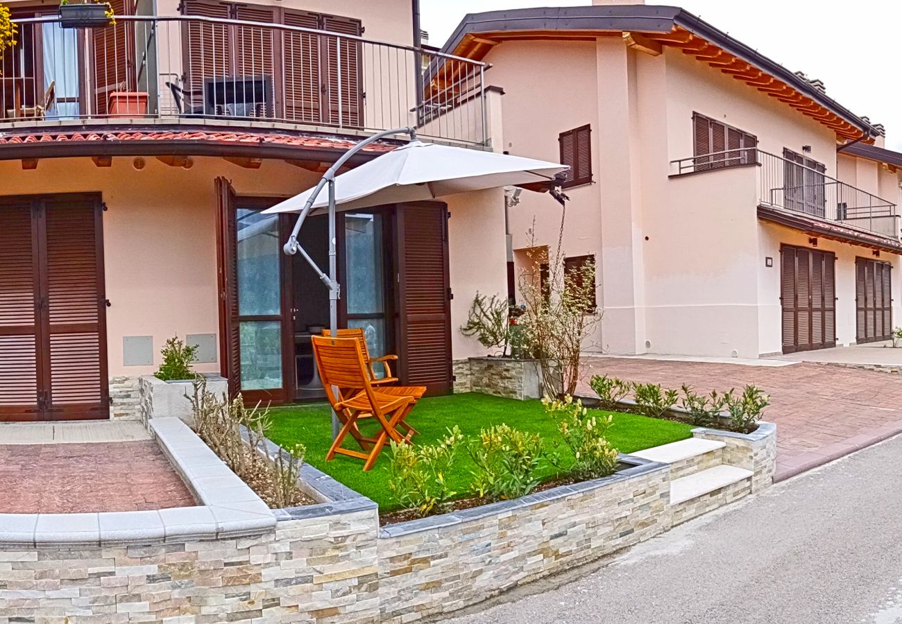 Appartamento a Tremosine - La Quiete 24 Holideal Apartment Lake view Appartamento a Tremosine - La Quiete 24 Holideal Apartment Lake view