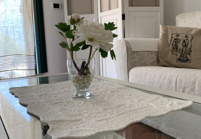 Appartamento a Campione del Garda - Campione Splendid View beach front Appartamento a Campione del Garda - Campione Splendid View beach front