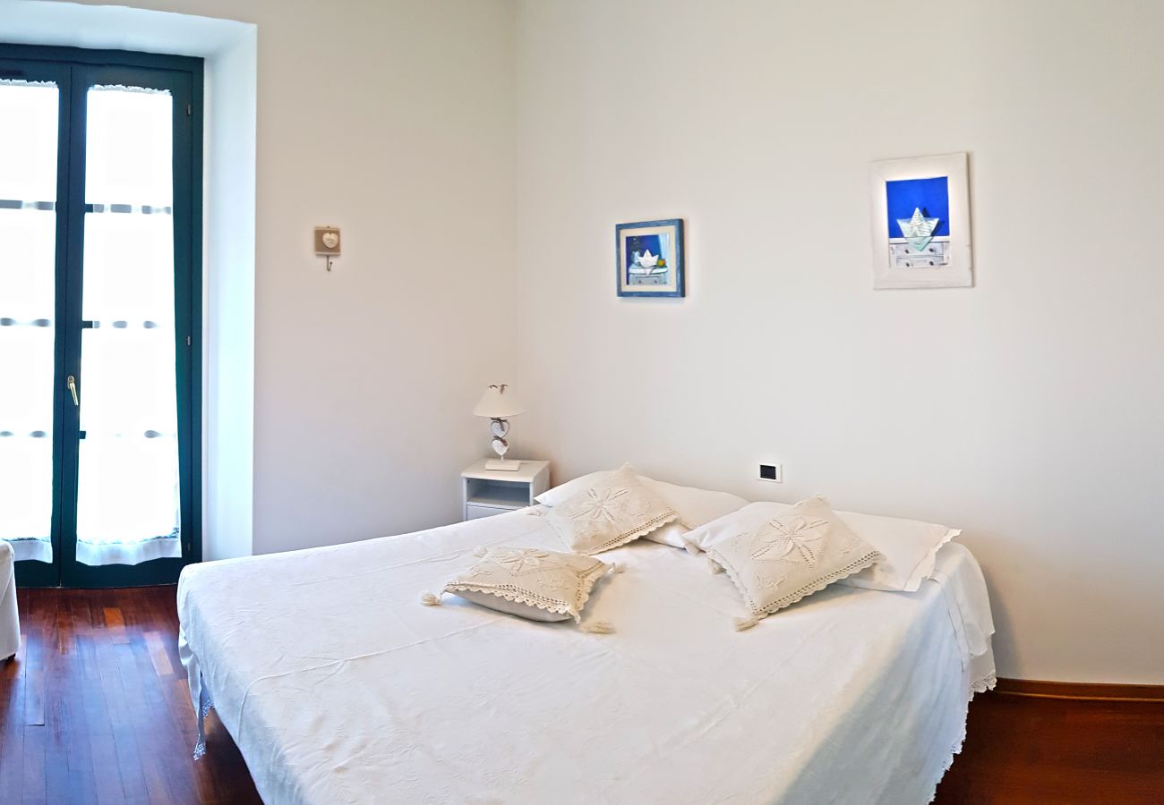 Appartamento a Campione del Garda - Campione Splendid View beach front Appartamento a Campione del Garda - Campione Splendid View beach front