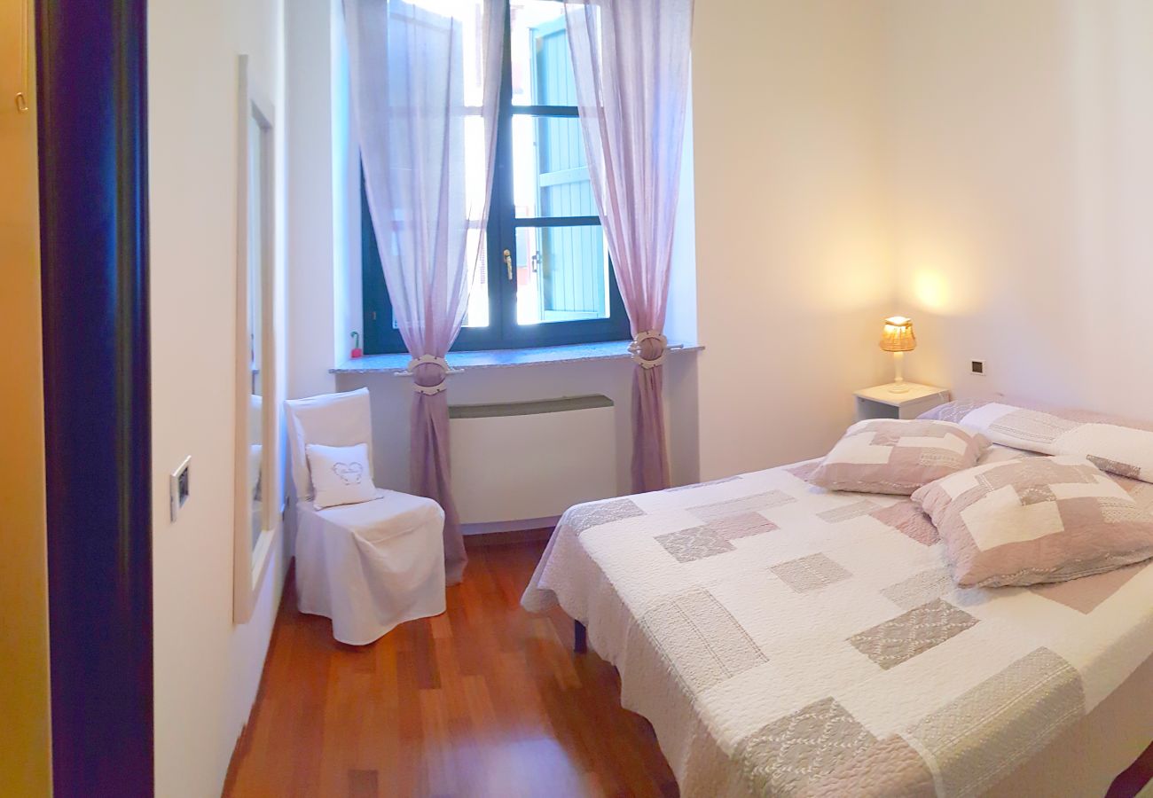 Appartamento a Campione del Garda - Campione Splendid View beach front Appartamento a Campione del Garda - Campione Splendid View beach front