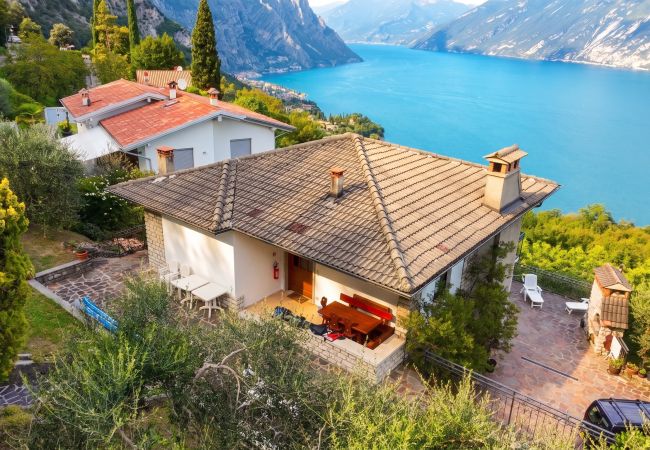 Villa a Tremosine - Vella Villetta Miralago