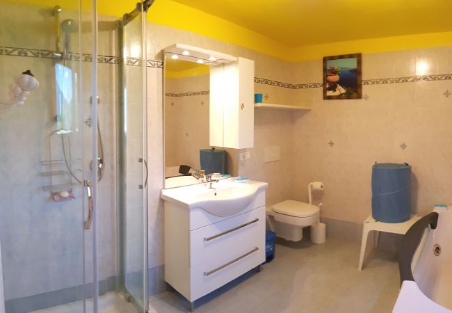 Appartamento a Tremosine - Country House Casa Marisa Patio Garden and view Appartamento a Tremosine - Country House Casa Marisa Patio Garden and view