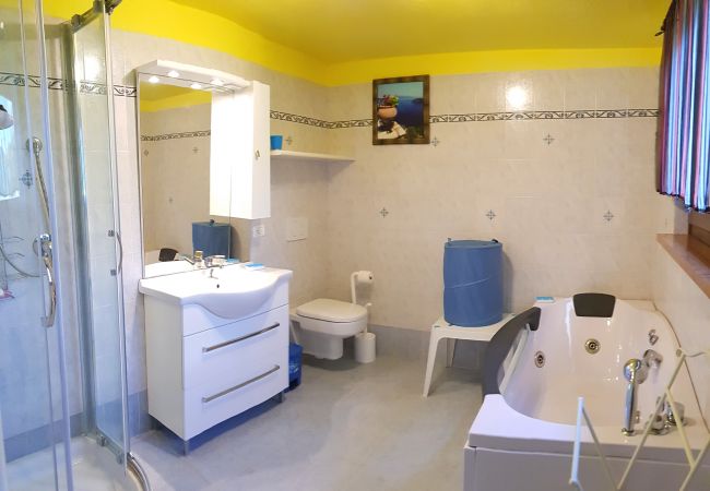 Appartamento a Tremosine - Country House Casa Marisa Patio Garden and view Appartamento a Tremosine - Country House Casa Marisa Patio Garden and view