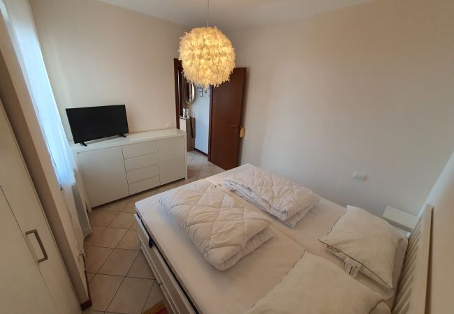 Appartamento a Tremosine - La Quiete Barbara apartment Terrace Lake view Appartamento a Tremosine - La Quiete Barbara apartment Terrace Lake view