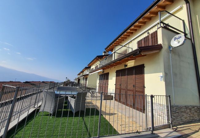 Appartamento a Tremosine - La Quiete Barbara apartment Terrace Lake view Appartamento a Tremosine - La Quiete Barbara apartment Terrace Lake view