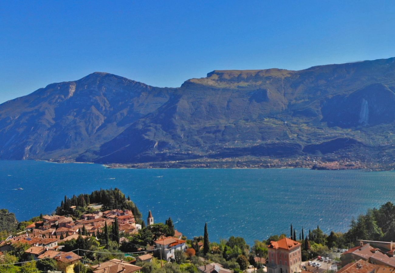 Appartamento a Tremosine - La Quiete Barbara apartment Terrace Lake view Appartamento a Tremosine - La Quiete Barbara apartment Terrace Lake view
