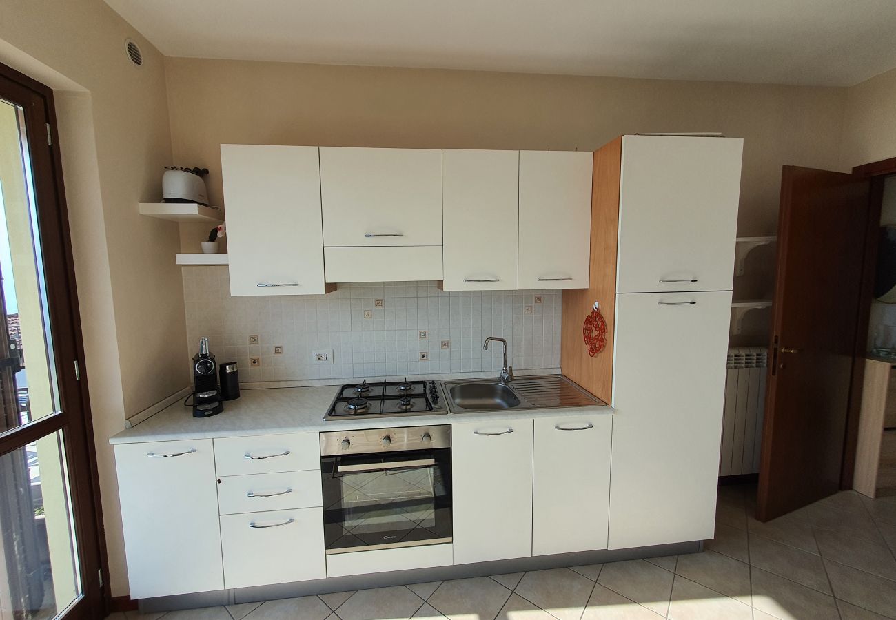 Appartamento a Tremosine - La Quiete Barbara apartment Terrace Lake view Appartamento a Tremosine - La Quiete Barbara apartment Terrace Lake view