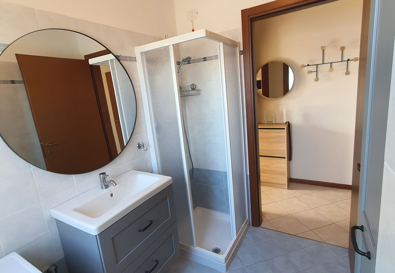 Appartamento a Tremosine - La Quiete Barbara apartment Terrace Lake view Appartamento a Tremosine - La Quiete Barbara apartment Terrace Lake view
