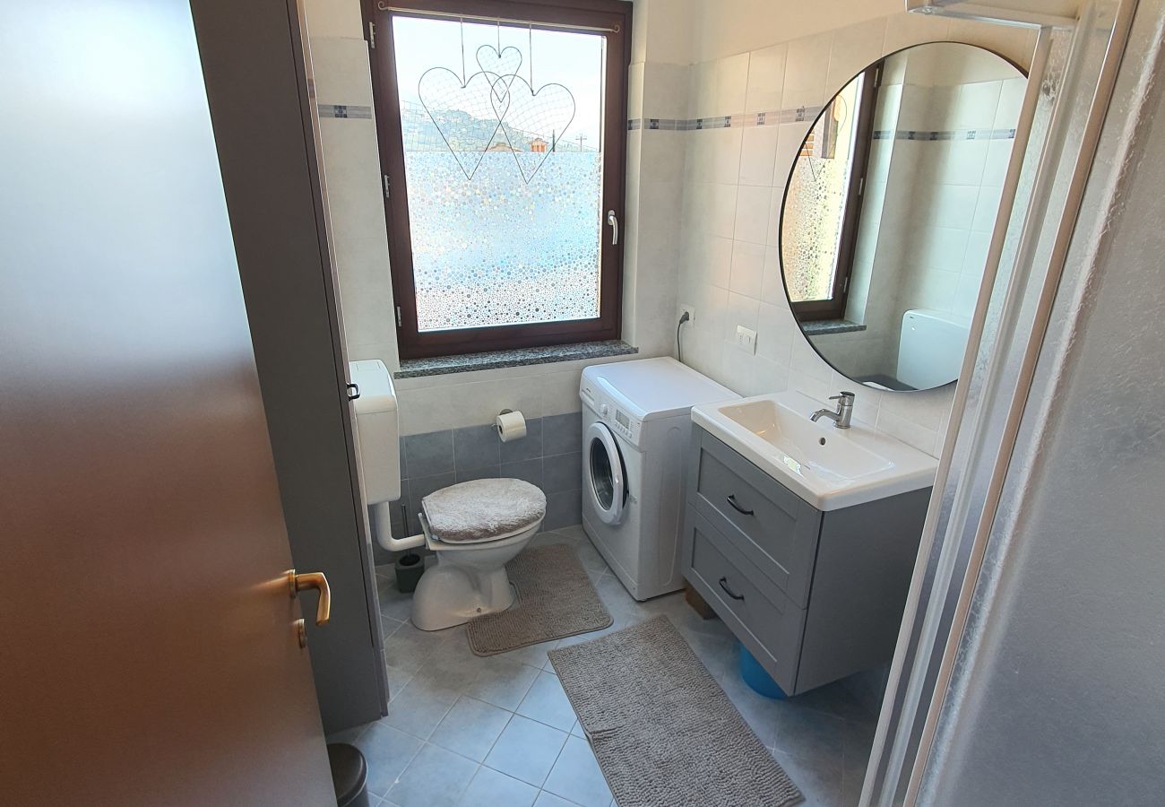 Appartamento a Tremosine - La Quiete Barbara apartment Terrace Lake view Appartamento a Tremosine - La Quiete Barbara apartment Terrace Lake view