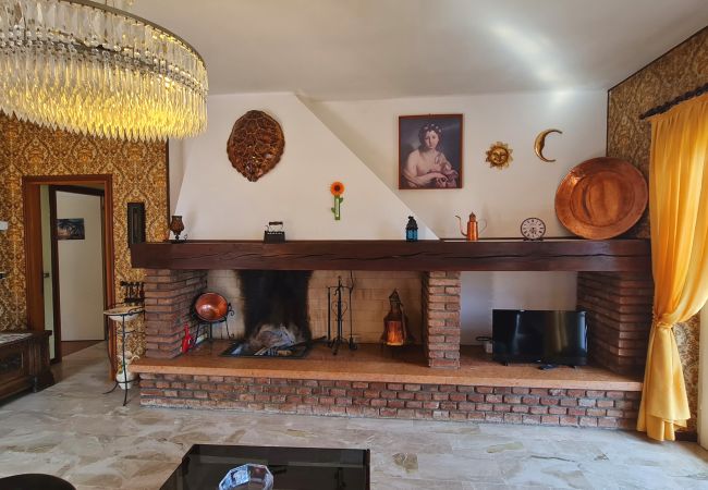 Appartamento a Tremosine - Country House Casa Marisa Balcony lake view Appartamento a Tremosine - Country House Casa Marisa Balcony lake view