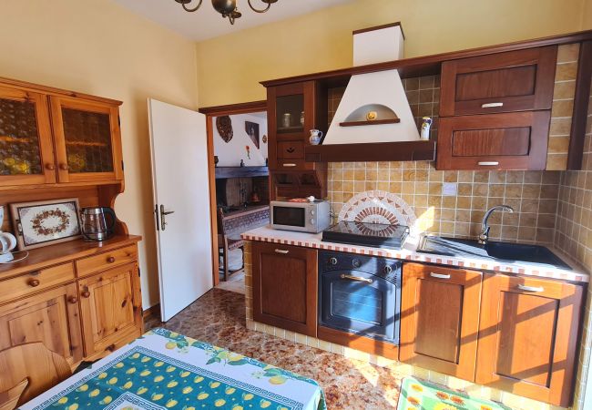 Appartamento a Tremosine - Country House Casa Marisa Balcony lake view Appartamento a Tremosine - Country House Casa Marisa Balcony lake view
