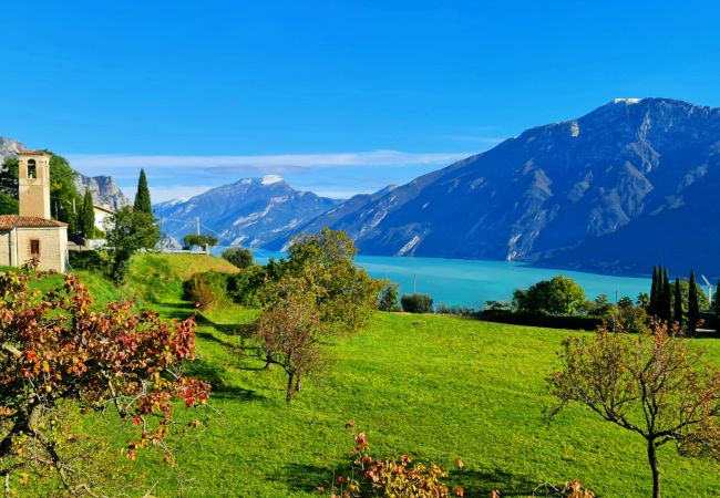 Appartamento a Tremosine - Country House Casa Marisa Balcony lake view Appartamento a Tremosine - Country House Casa Marisa Balcony lake view