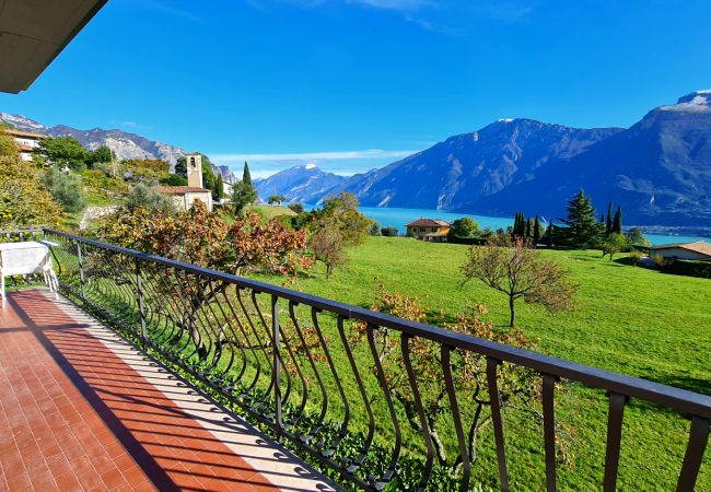 Appartamento a Tremosine - Country House Casa Marisa Balcony lake view Appartamento a Tremosine - Country House Casa Marisa Balcony lake view