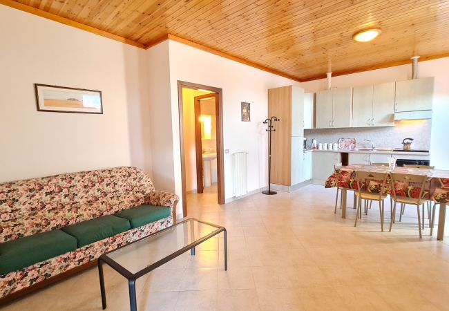 Appartamento a Tignale - Bonaventura 4 Gardola Apartment Appartamento a Tignale - Bonaventura 4 Gardola Apartment