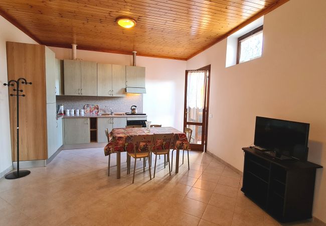 Appartamento a Tignale - Bonaventura 4 Gardola Apartment Appartamento a Tignale - Bonaventura 4 Gardola Apartment