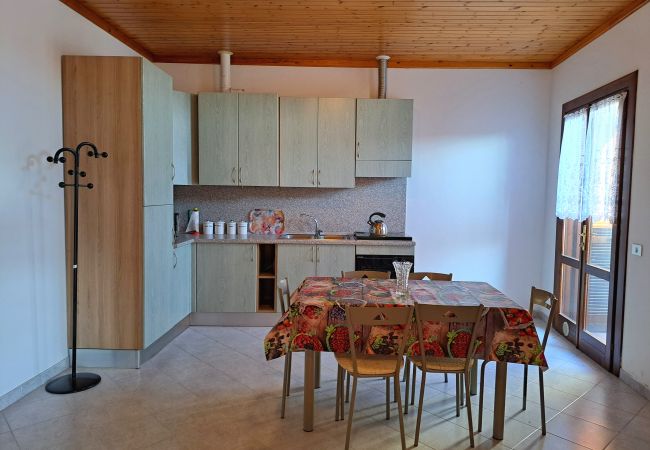 Appartamento a Tignale - Bonaventura 4 Gardola Apartment Appartamento a Tignale - Bonaventura 4 Gardola Apartment