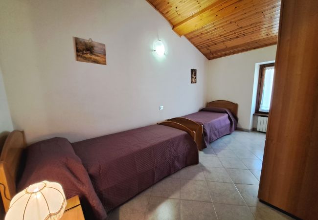 Appartamento a Tignale - Bonaventura 4 Gardola Apartment Appartamento a Tignale - Bonaventura 4 Gardola Apartment