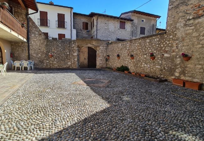 Appartamento a Tignale - Bonaventura 4 Gardola Apartment Appartamento a Tignale - Bonaventura 4 Gardola Apartment