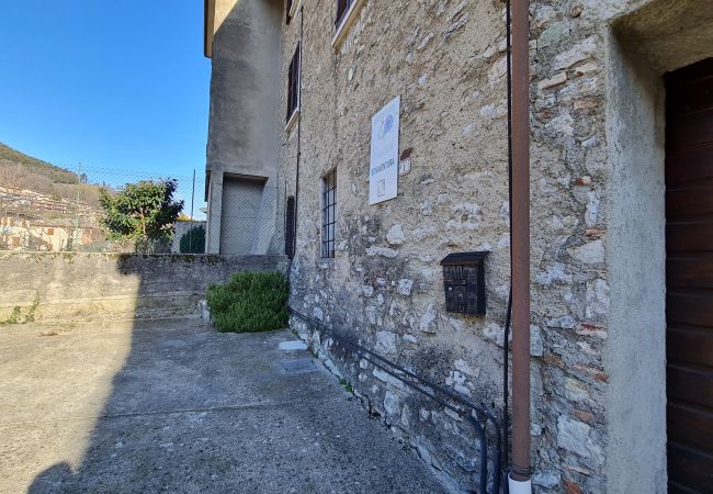 Appartamento a Tignale - Bonaventura 4 Gardola Apartment Appartamento a Tignale - Bonaventura 4 Gardola Apartment