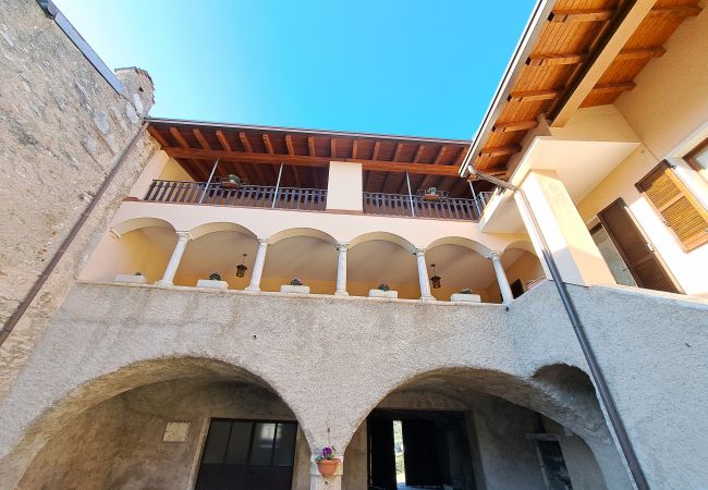 Appartamento a Tignale - Bonaventura 4 Gardola Apartment Appartamento a Tignale - Bonaventura 4 Gardola Apartment