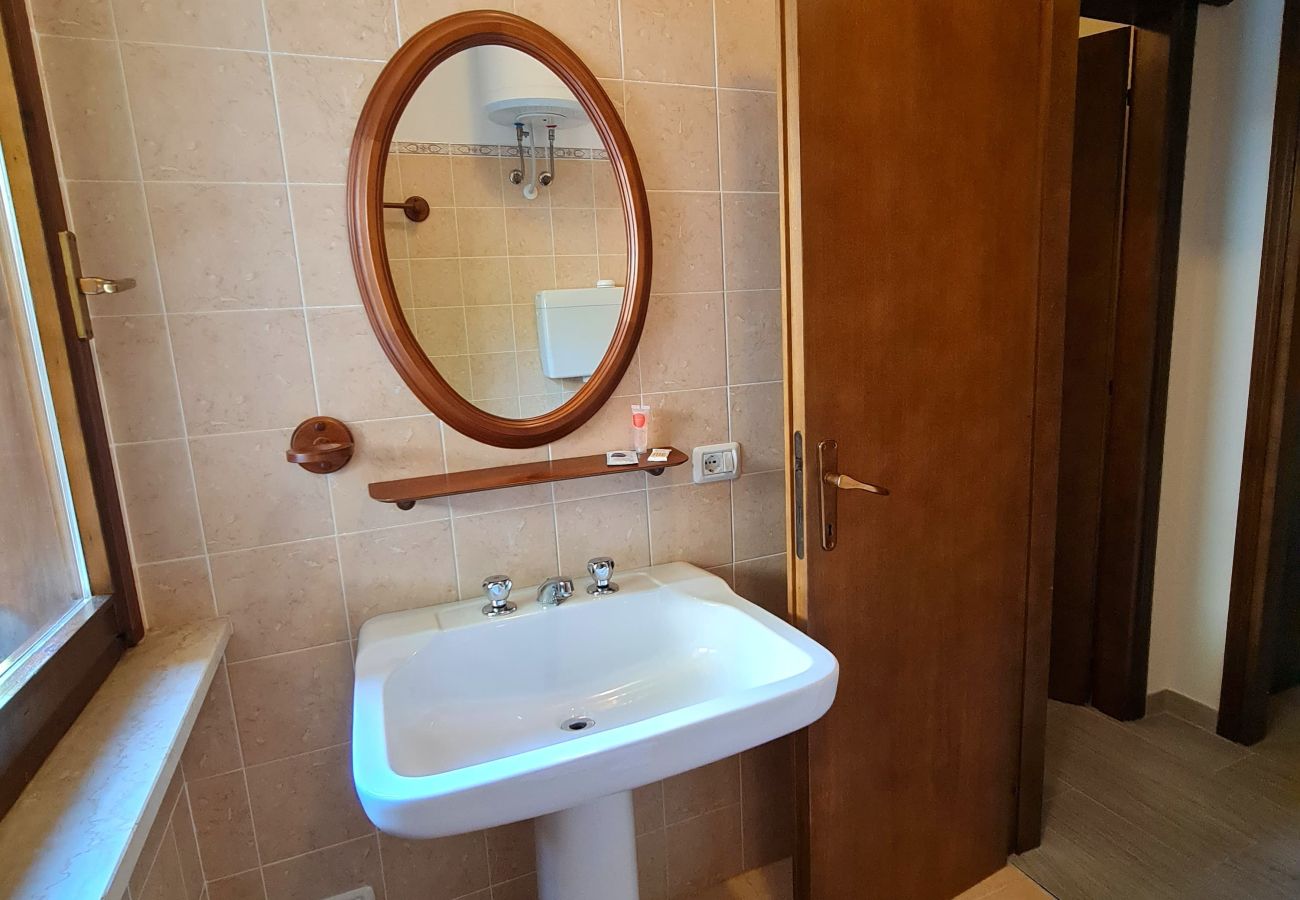 Appartamento a Tremosine - Casa Eulberg Marcania Balcone vista lago Appartamento a Tremosine - Casa Eulberg Marcania Balcone vista lago