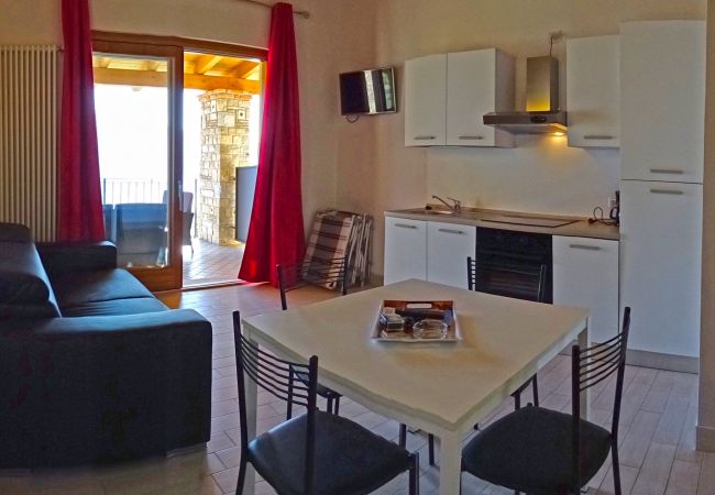 Ferienwohnung in Tremosine - Villa Vagne 2 Holideal Lake View Apartment Ferienwohnung in Tremosine - Villa Vagne 2 Holideal Lake View Apartment