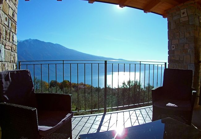 Ferienwohnung in Tremosine - Villa Vagne 2 Holideal Lake View Apartment Ferienwohnung in Tremosine - Villa Vagne 2 Holideal Lake View Apartment