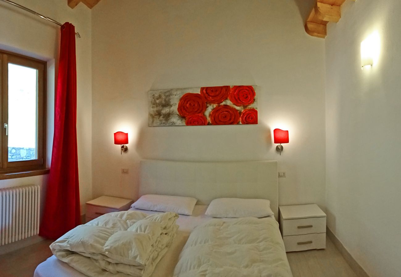 Ferienwohnung in Tremosine - Villa Vagne 2 Holideal Lake View Apartment Ferienwohnung in Tremosine - Villa Vagne 2 Holideal Lake View Apartment