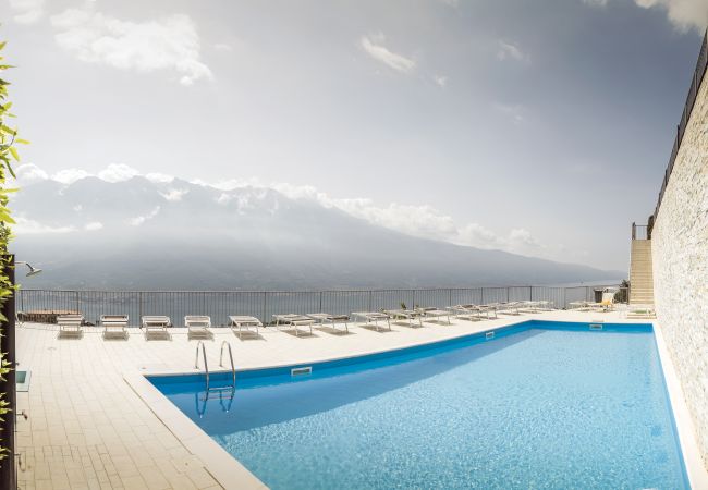  in Tremosine - La Quiete 24 Holideal Apartment Lake view