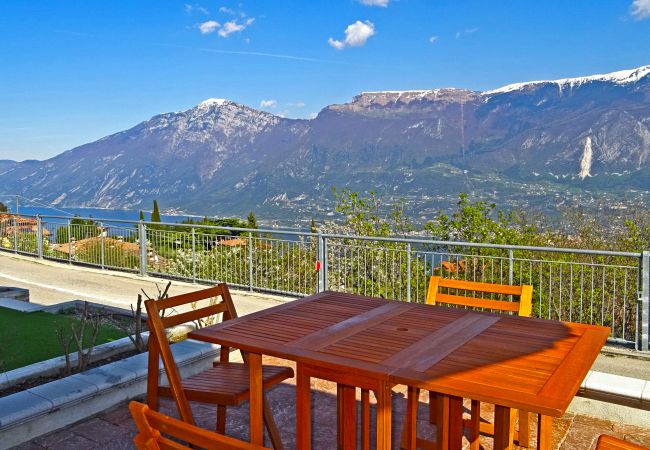  in Tremosine - La Quiete 23 Holideal Apartment Lake View