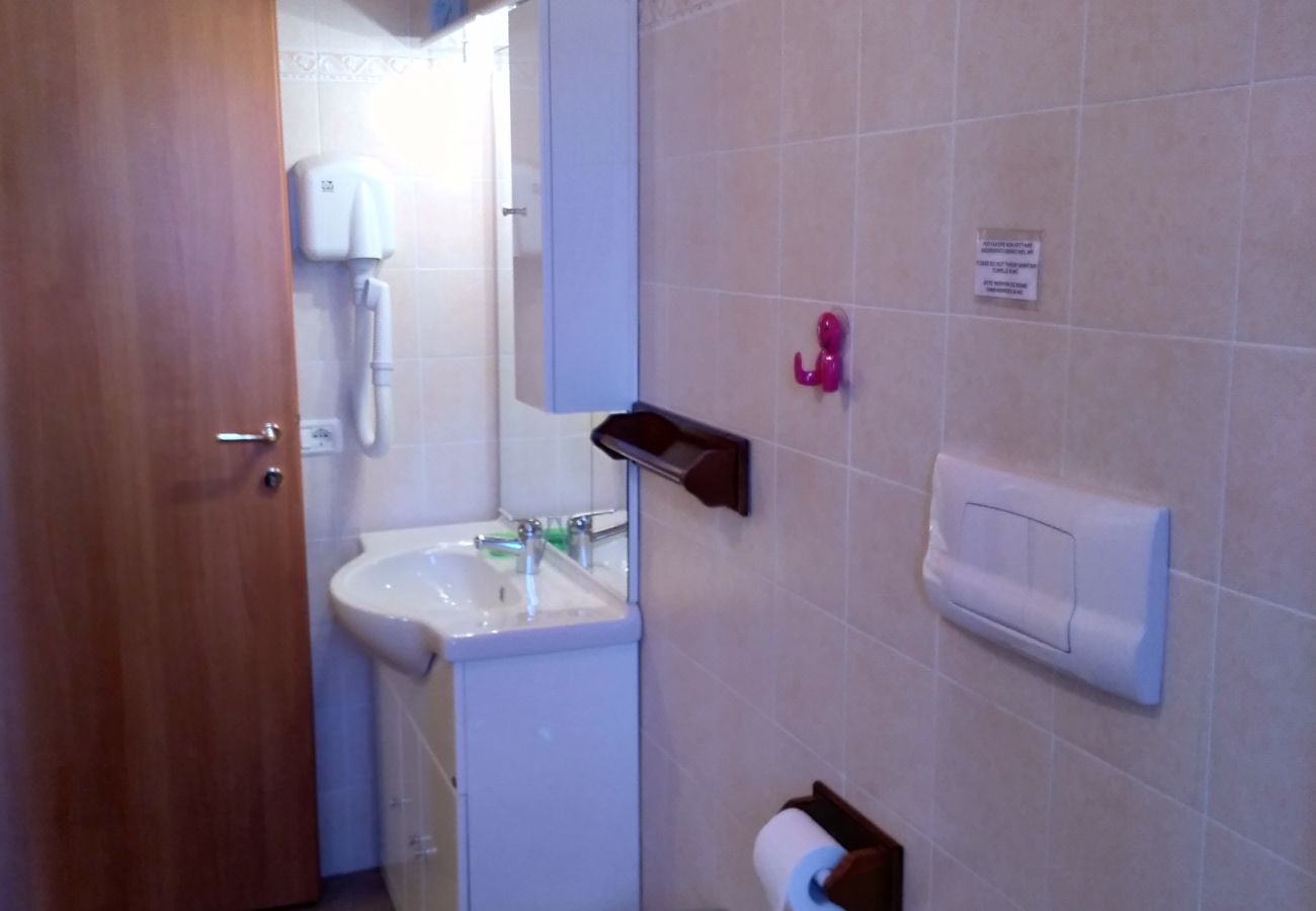 Ferienwohnung in Tremosine - Ulivi sul Garda apartment 2 017189-CNI-00293 Ferienwohnung in Tremosine - Ulivi sul Garda apartment 2 017189-CNI-00293