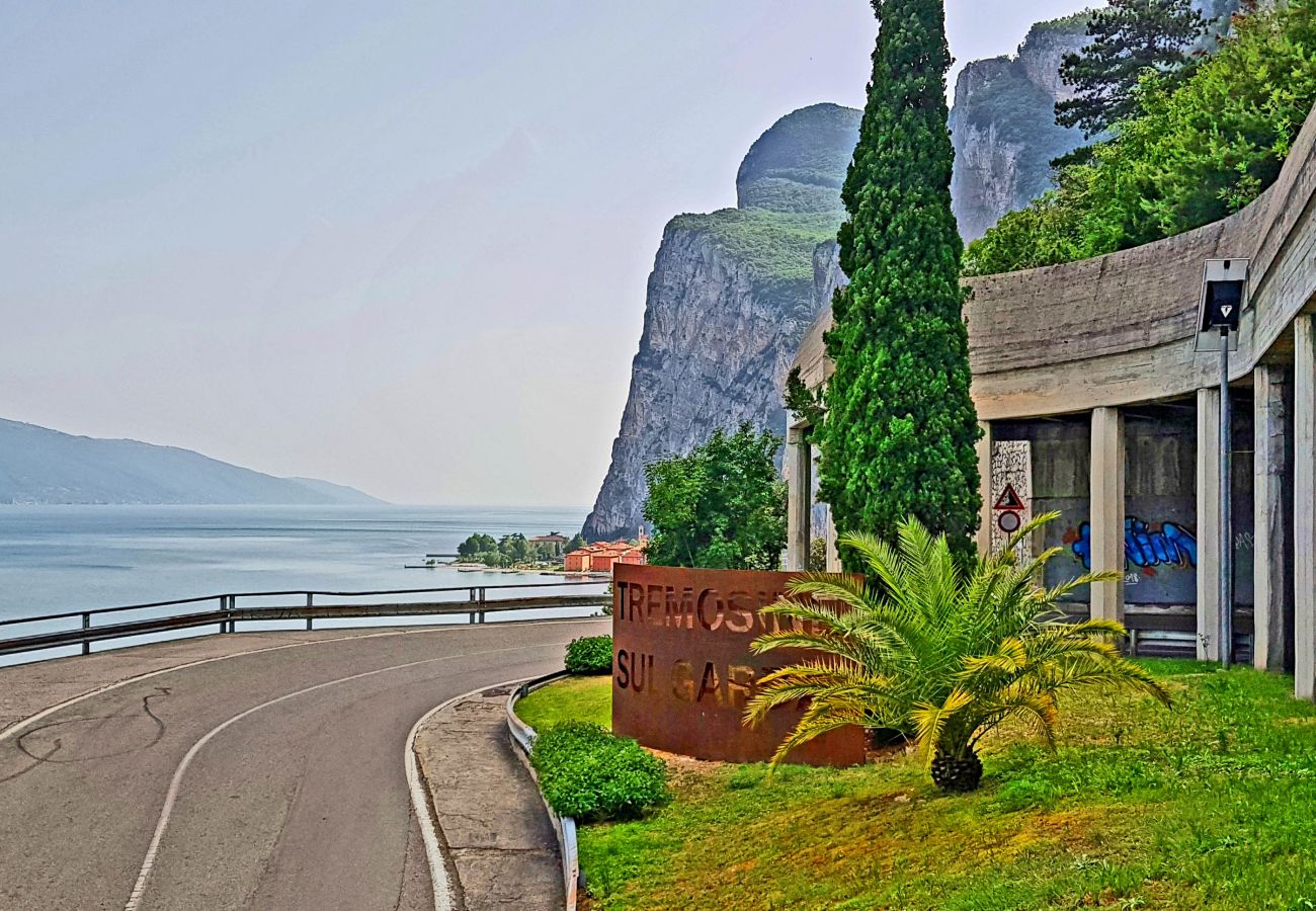 Studio in Tremosine - Casa Gina Attico Studio in Tremosine - Casa Gina Attico
