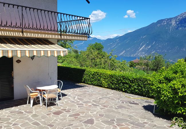 Ferienwohnung in Tremosine - Country House Casa Marisa Patio Garden and view Ferienwohnung in Tremosine - Country House Casa Marisa Patio Garden and view