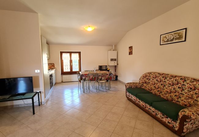 Ferienwohnung in Tignale - Bonaventura 5  Gardola Apartment Ferienwohnung in Tignale - Bonaventura 5  Gardola Apartment