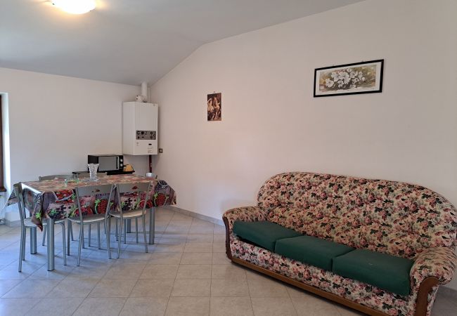 Ferienwohnung in Tignale - Bonaventura 5  Gardola Apartment Ferienwohnung in Tignale - Bonaventura 5  Gardola Apartment