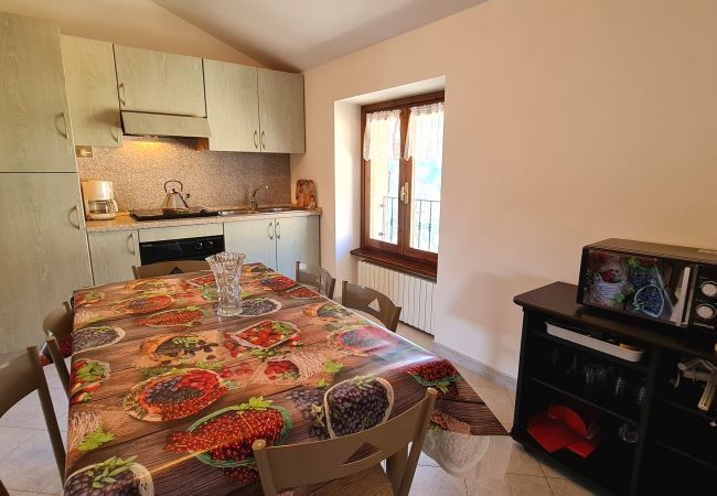 Ferienwohnung in Tignale - Bonaventura 5  Gardola Apartment Ferienwohnung in Tignale - Bonaventura 5  Gardola Apartment