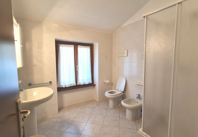 Ferienwohnung in Tignale - Bonaventura 5  Gardola Apartment Ferienwohnung in Tignale - Bonaventura 5  Gardola Apartment