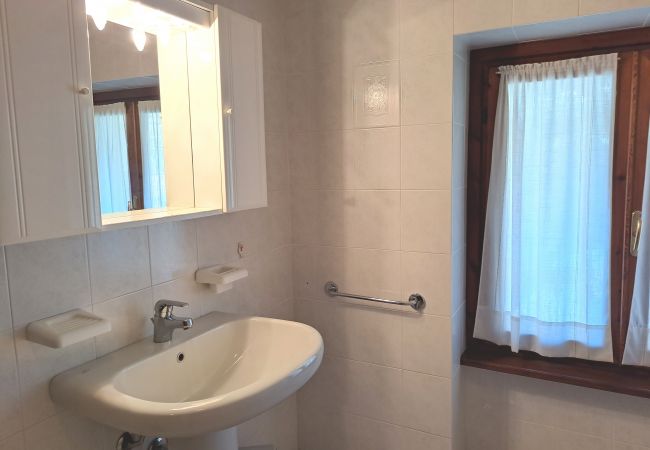 Ferienwohnung in Tignale - Bonaventura 5  Gardola Apartment Ferienwohnung in Tignale - Bonaventura 5  Gardola Apartment