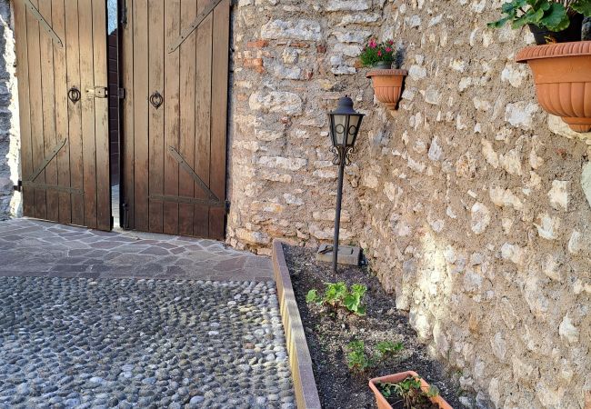 Ferienwohnung in Tignale - Bonaventura 5  Gardola Apartment Ferienwohnung in Tignale - Bonaventura 5  Gardola Apartment