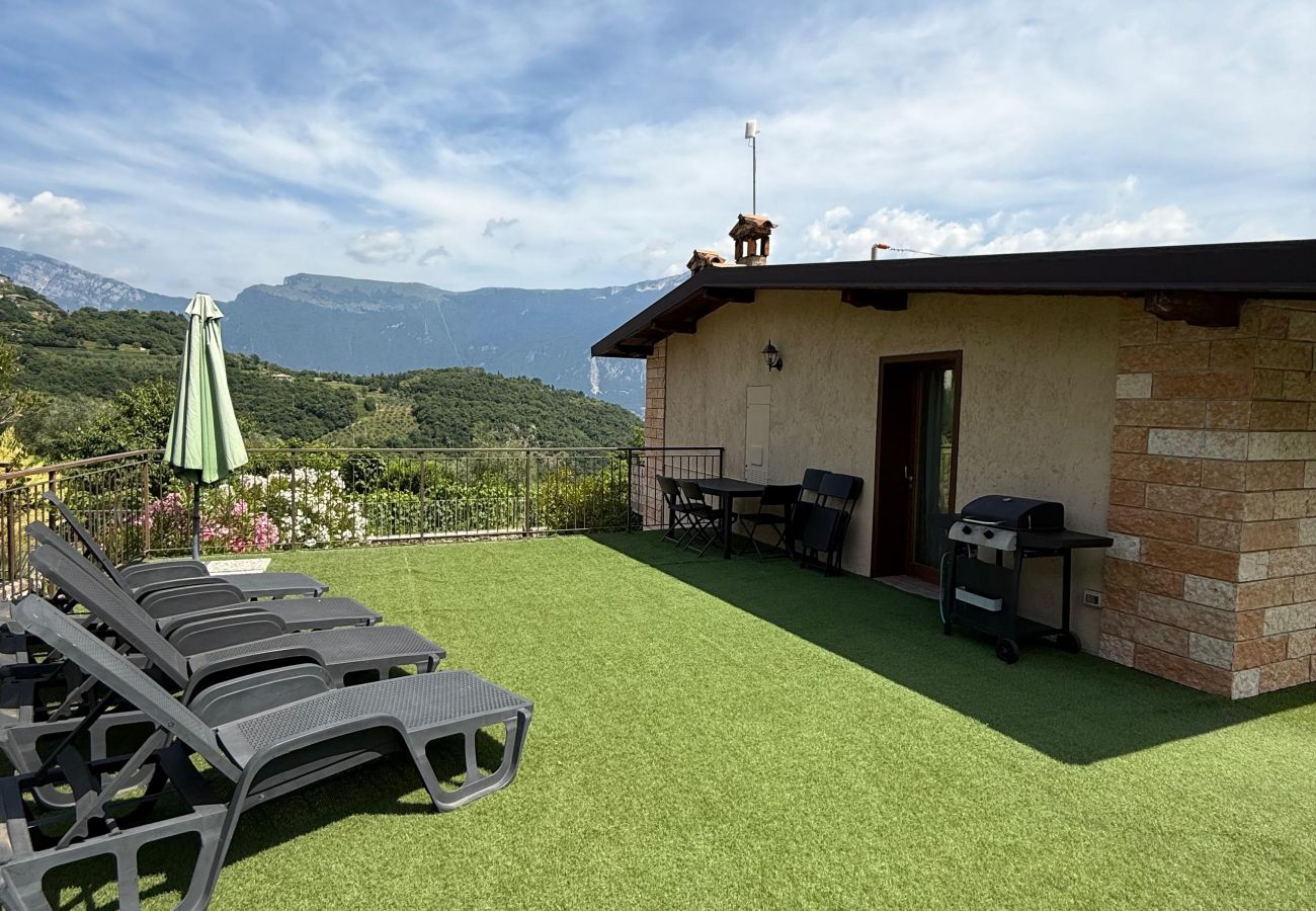Villa in Tremosine - Villetta Ulivi Residence CA7 Holideal