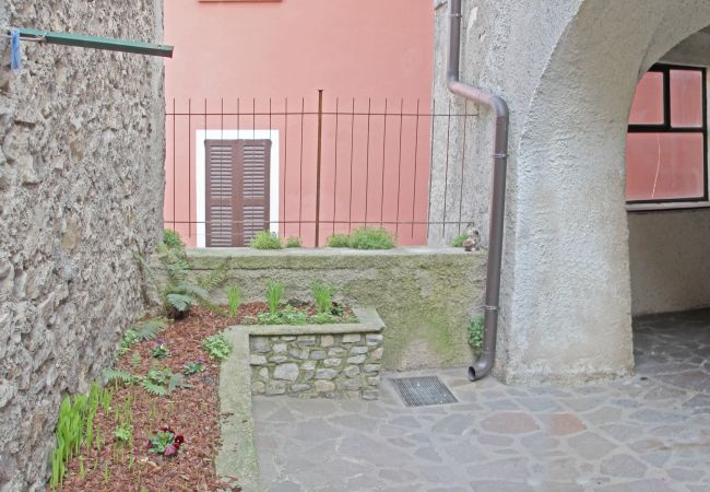 Apartment in Tremosine - La Rotonda Vigneto Apartment Apartment in Tremosine - La Rotonda Vigneto Apartment