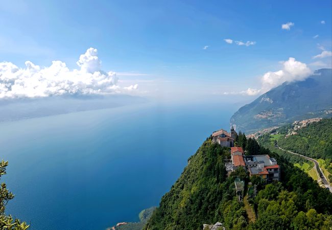 Apartment in Tignale - Appartamento 108 Benaco Apartment in Tignale - Appartamento 108 Benaco