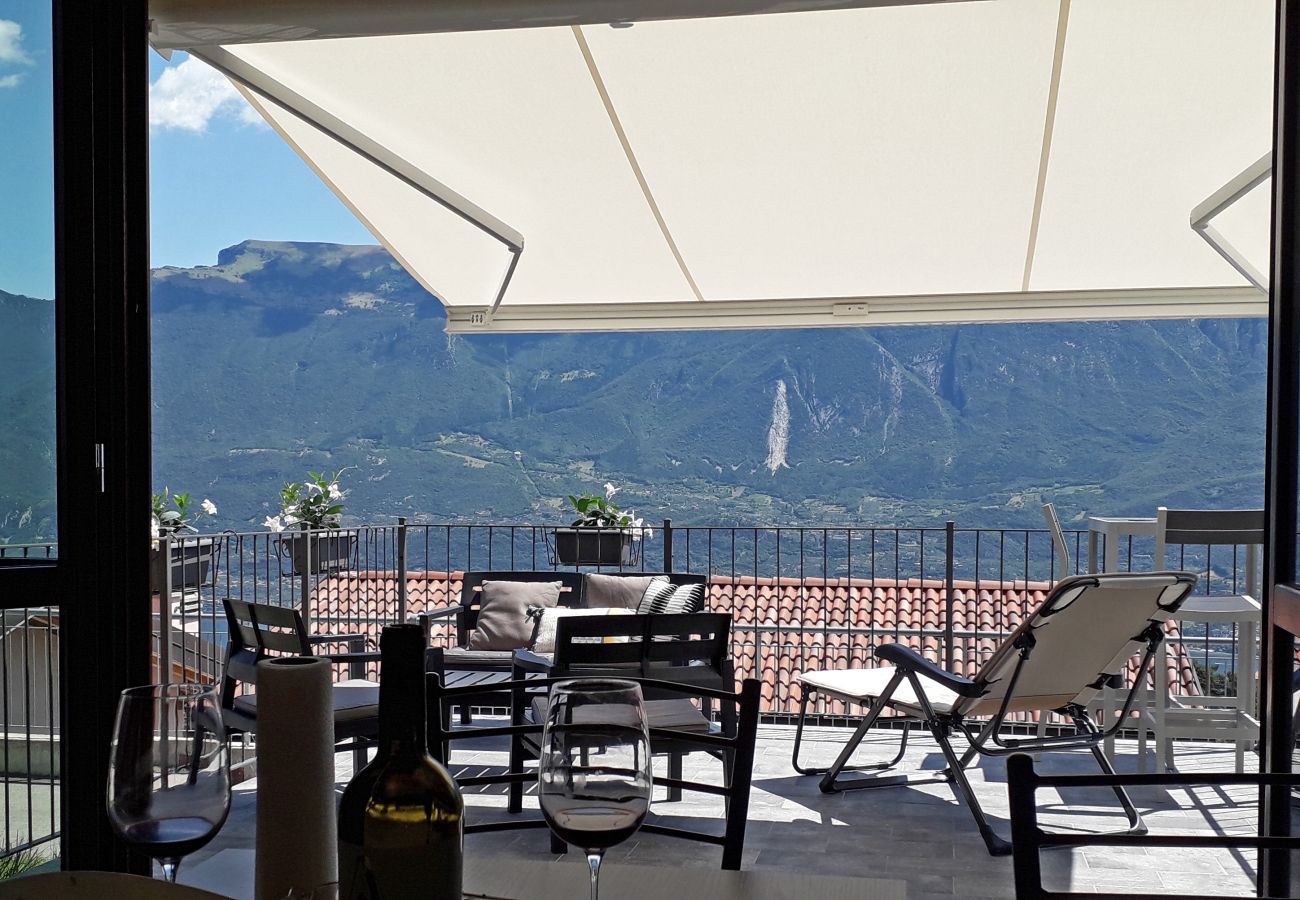 Apartment in Tremosine - La Quiete Lemon Color Holideal 13