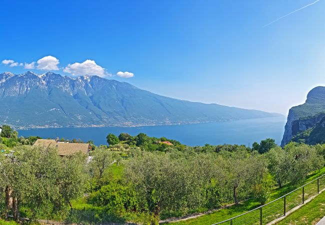  in Tremosine - Villa Vagne Sunrise Lake View Patio