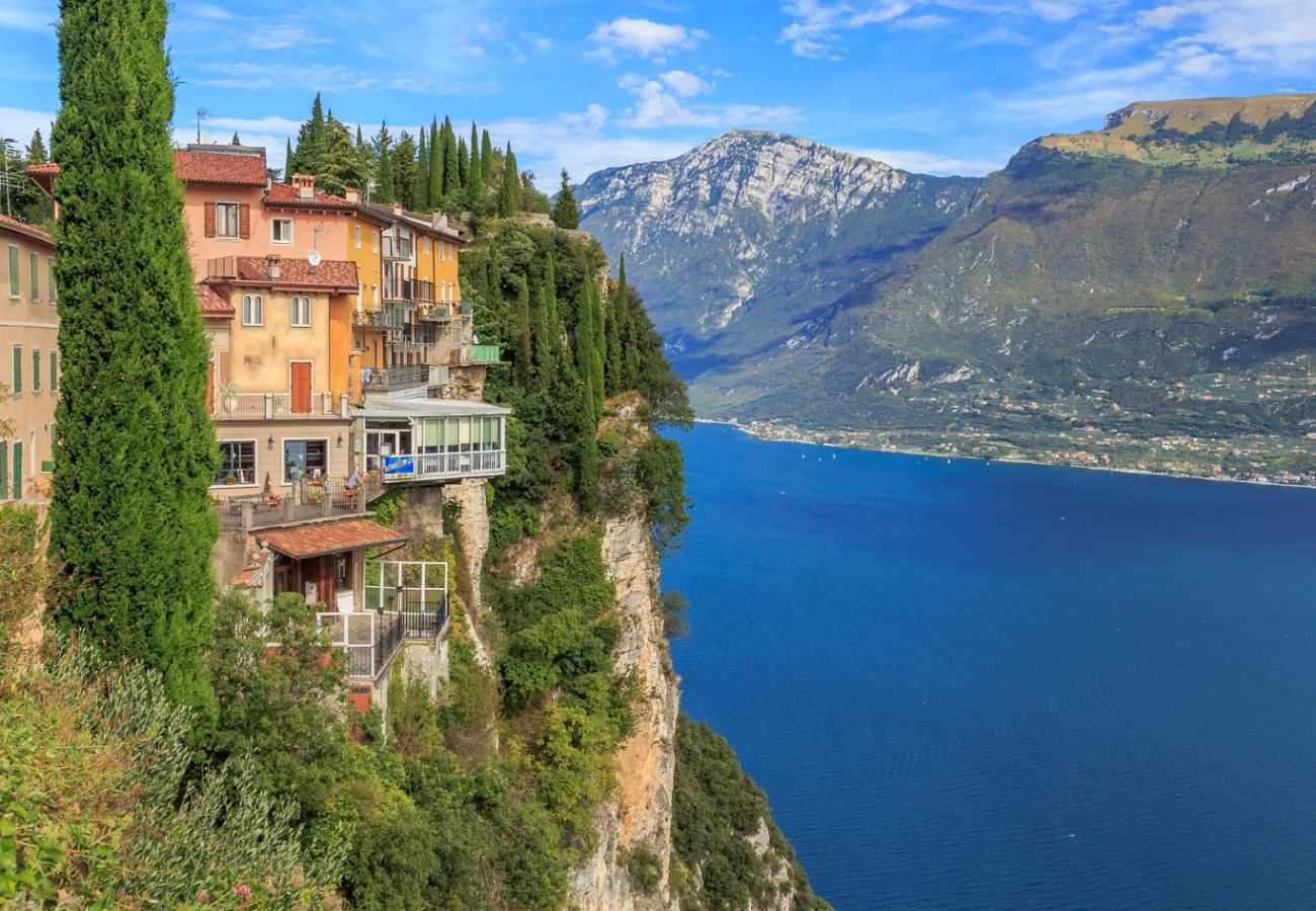 Apartment in Tremosine - Casa Liver Pieve balcony town center
