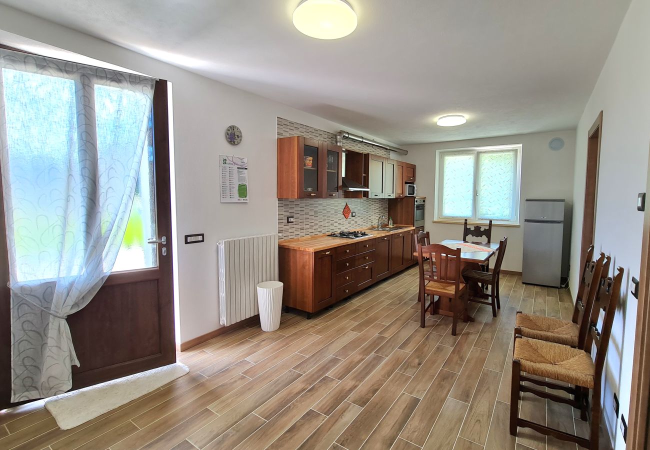 Apartment in Tremosine - Casa Nino Riserva naturale Alto Garda