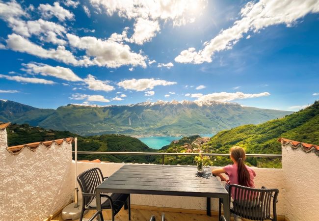 Apartment in Tremosine - Sompriezzo vista lago